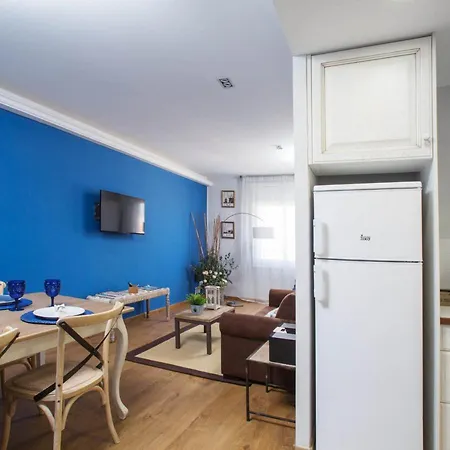 Two Sisters Apartment